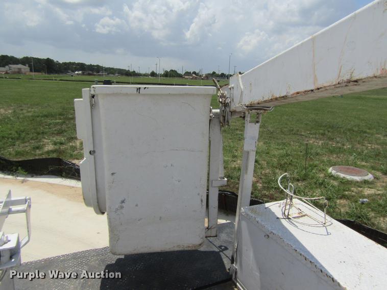 image for item DC7906 2006 Ford F450 XL Super Duty bucket truck