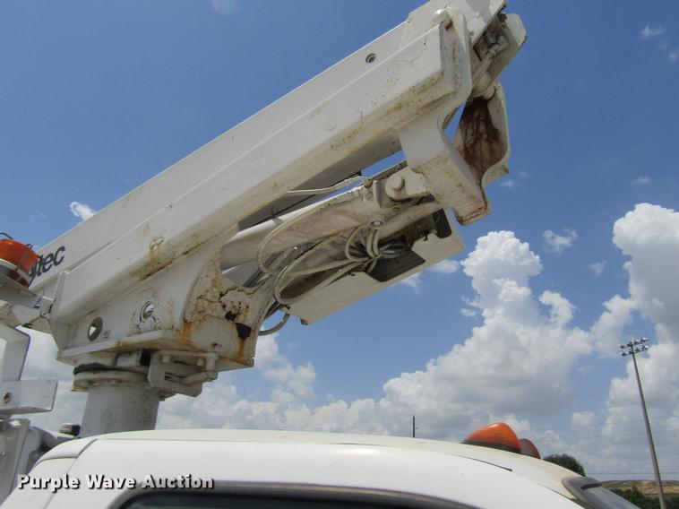 image for item DC7906 2006 Ford F450 XL Super Duty bucket truck