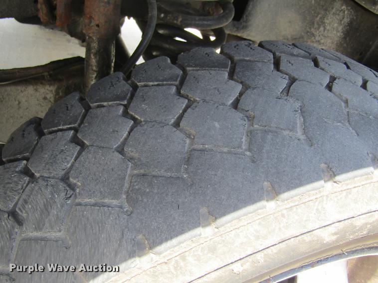 image for item DC7906 2006 Ford F450 XL Super Duty bucket truck