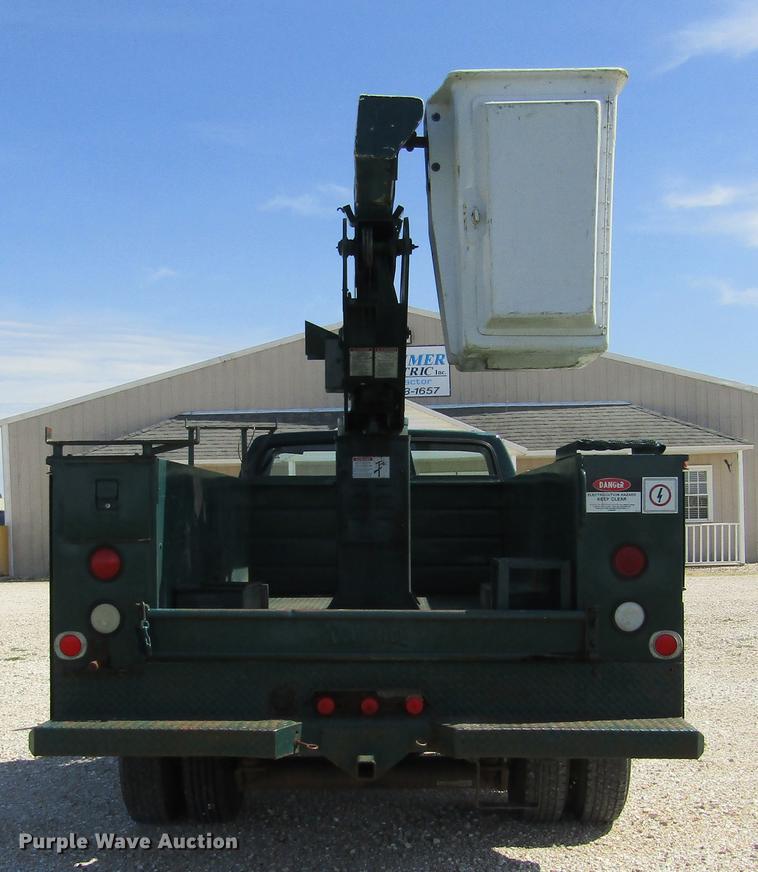 image for item DD2682 1989 Ford F450 Super Duty bucket truck