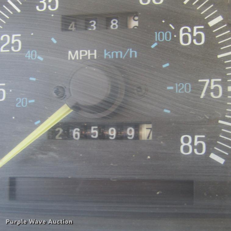 image for item DD2682 1989 Ford F450 Super Duty bucket truck