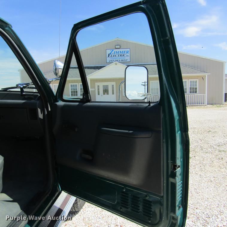 image for item DD2682 1989 Ford F450 Super Duty bucket truck