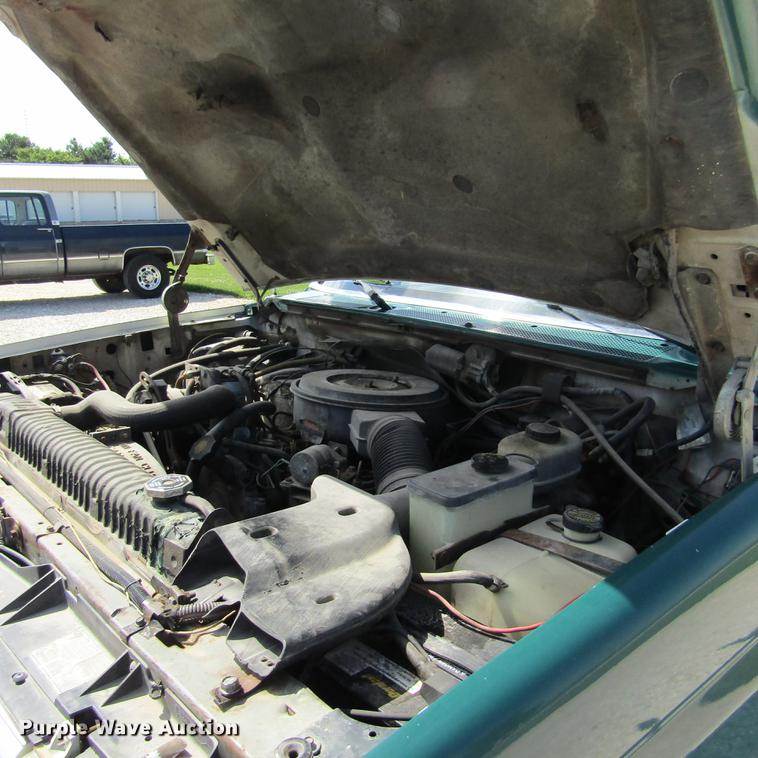 image for item DD2682 1989 Ford F450 Super Duty bucket truck