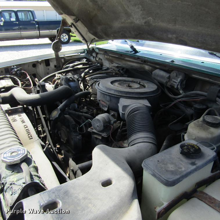 image for item DD2682 1989 Ford F450 Super Duty bucket truck