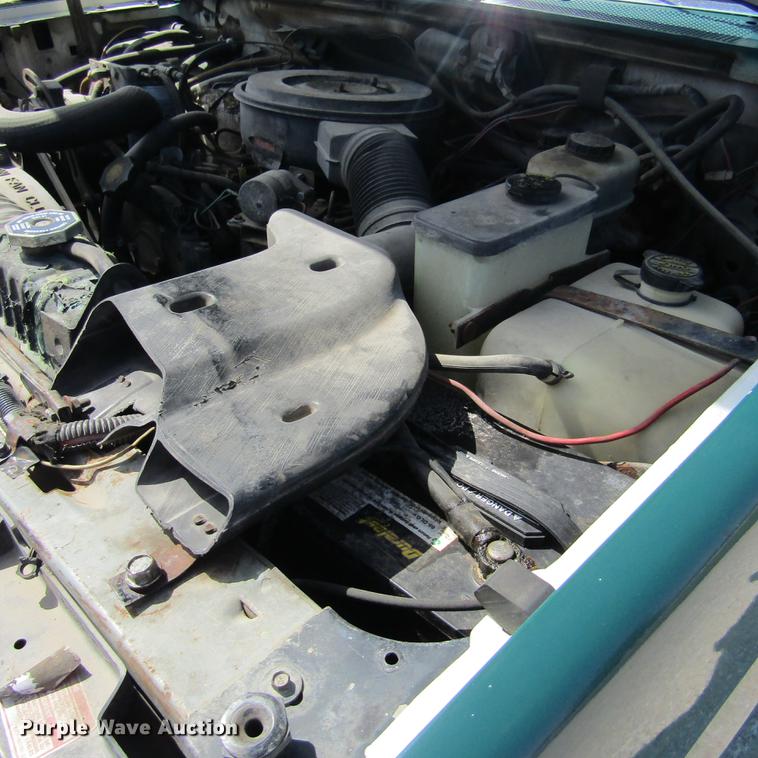 image for item DD2682 1989 Ford F450 Super Duty bucket truck