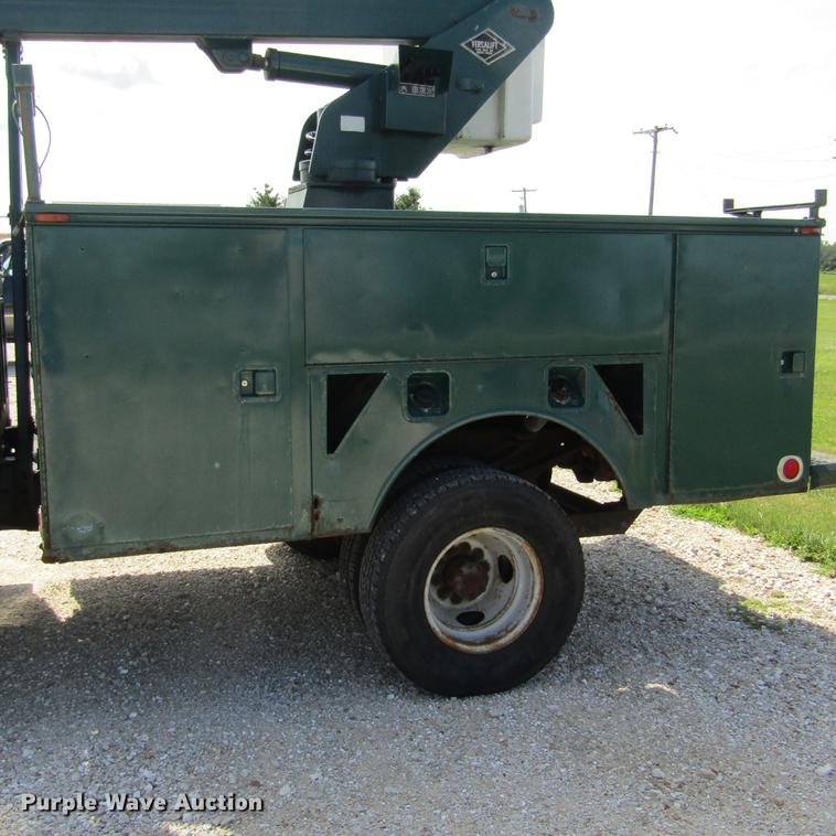 image for item DD2682 1989 Ford F450 Super Duty bucket truck