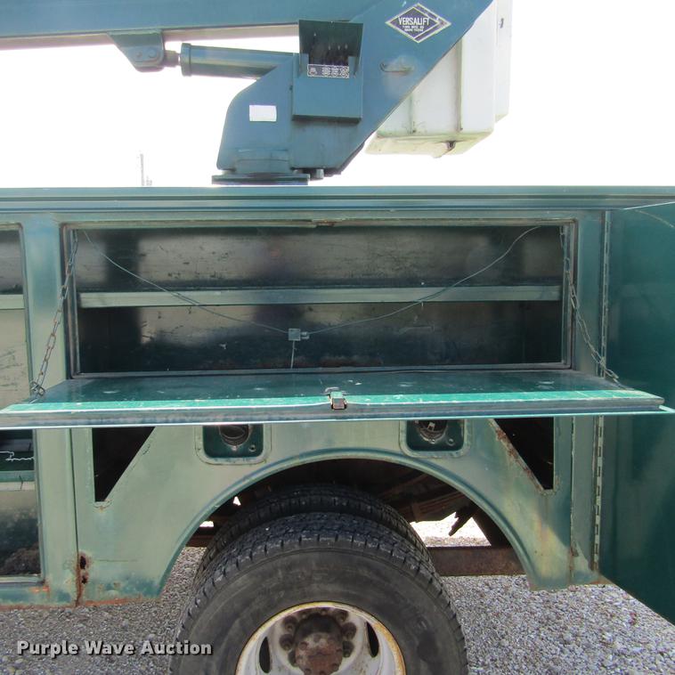 image for item DD2682 1989 Ford F450 Super Duty bucket truck