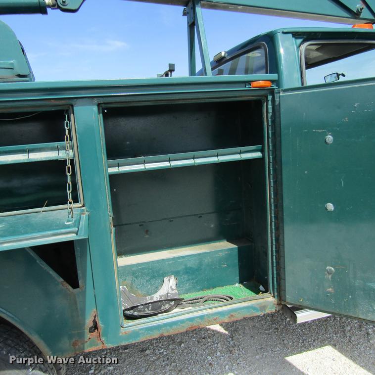 image for item DD2682 1989 Ford F450 Super Duty bucket truck