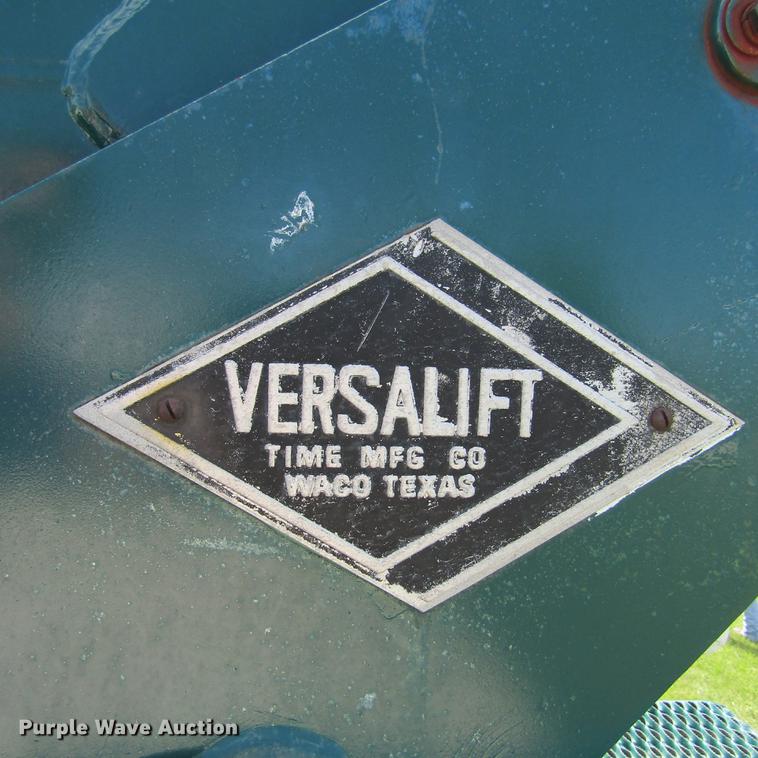 image for item DD2682 1989 Ford F450 Super Duty bucket truck