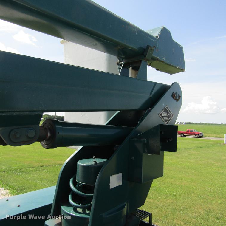 image for item DD2682 1989 Ford F450 Super Duty bucket truck