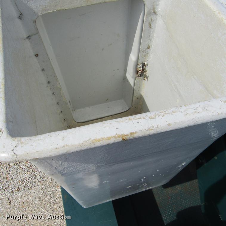 image for item DD2682 1989 Ford F450 Super Duty bucket truck