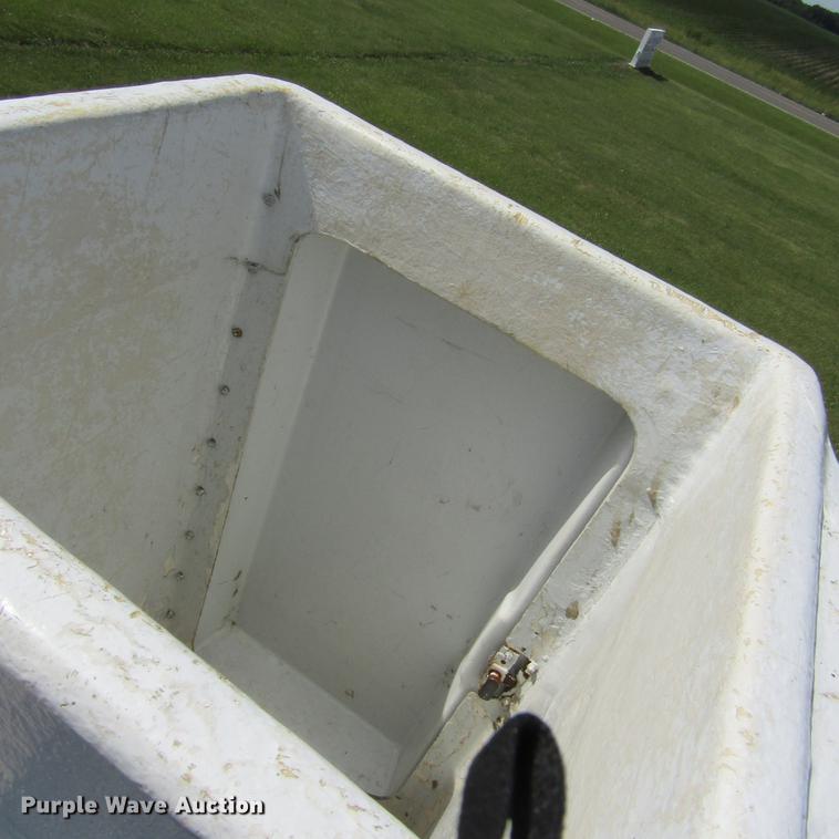 image for item DD2682 1989 Ford F450 Super Duty bucket truck