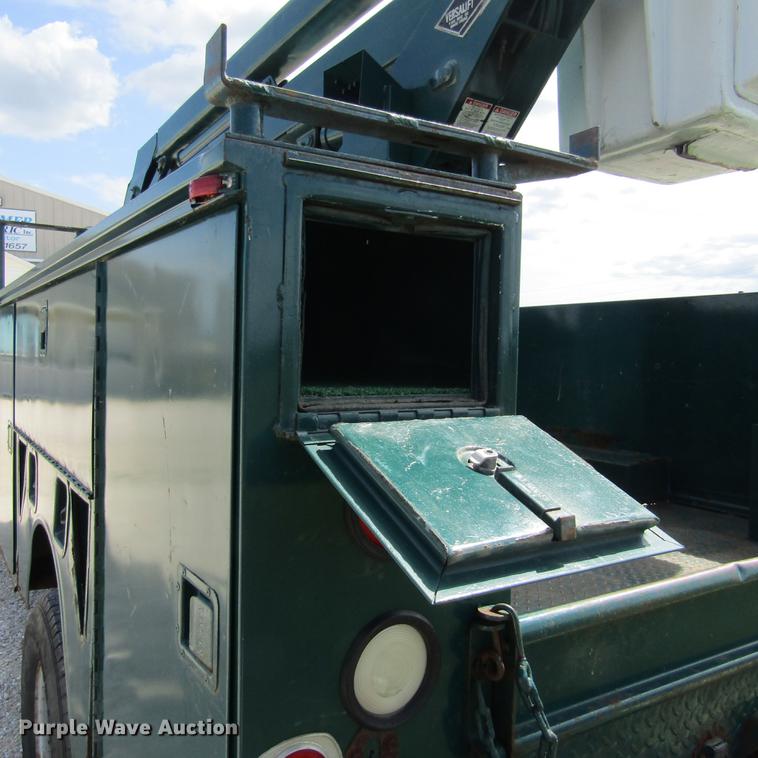 image for item DD2682 1989 Ford F450 Super Duty bucket truck