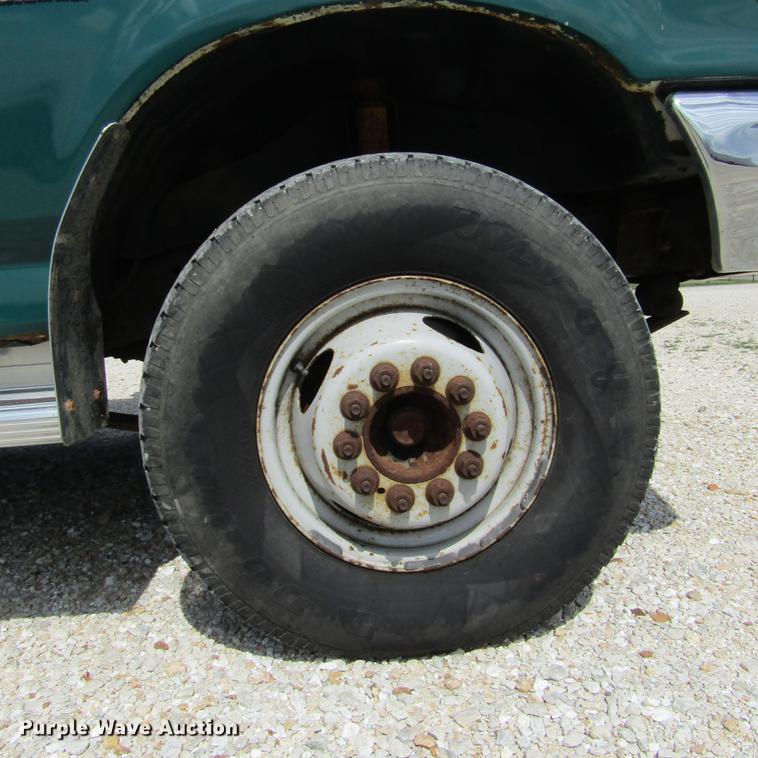 image for item DD2682 1989 Ford F450 Super Duty bucket truck