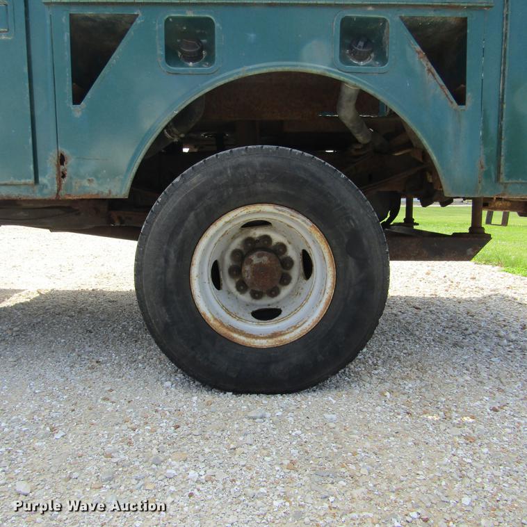 image for item DD2682 1989 Ford F450 Super Duty bucket truck