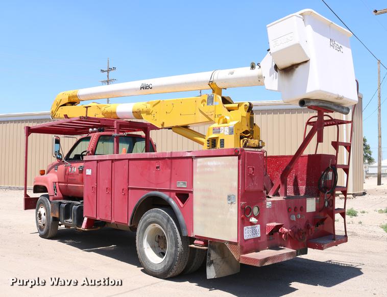image for item DD4265 1997 GMC C7500 bucket truck