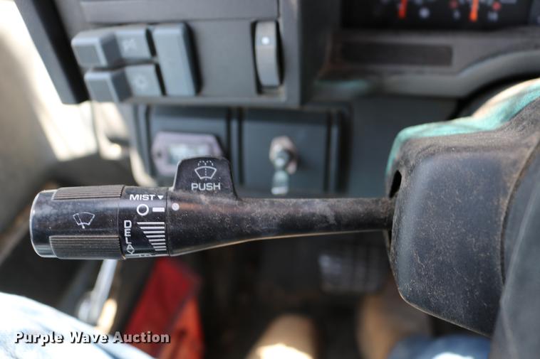 image for item DD4265 1997 GMC C7500 bucket truck