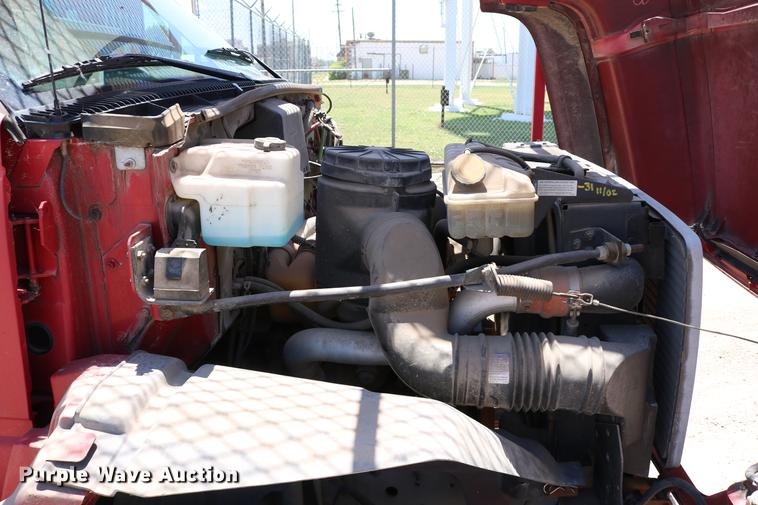 image for item DD4265 1997 GMC C7500 bucket truck