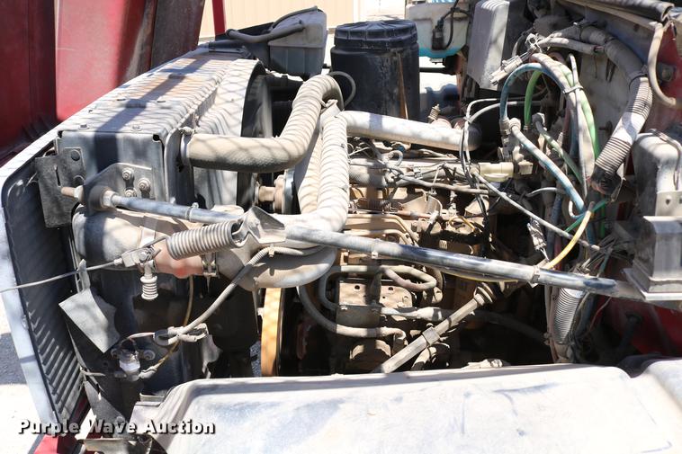 image for item DD4265 1997 GMC C7500 bucket truck