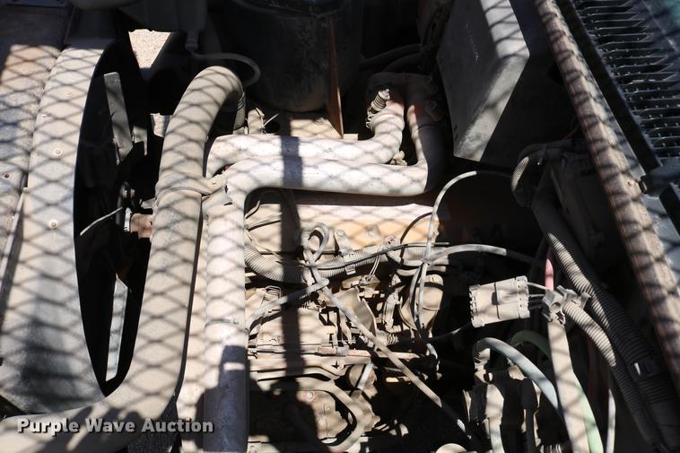 image for item DD4265 1997 GMC C7500 bucket truck