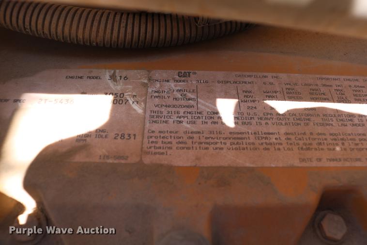 image for item DD4265 1997 GMC C7500 bucket truck