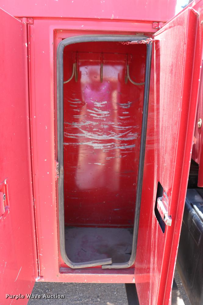 image for item DD4265 1997 GMC C7500 bucket truck