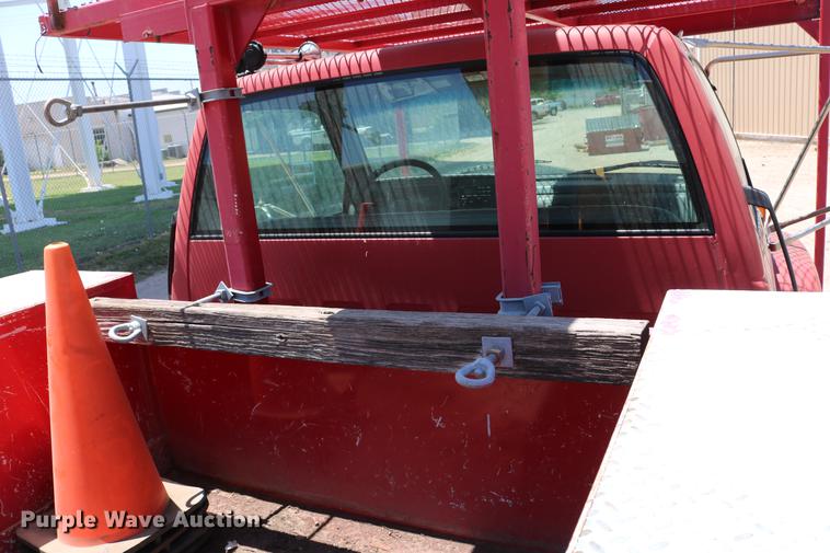 image for item DD4265 1997 GMC C7500 bucket truck