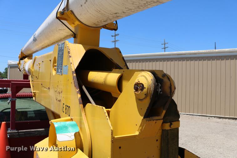 image for item DD4265 1997 GMC C7500 bucket truck