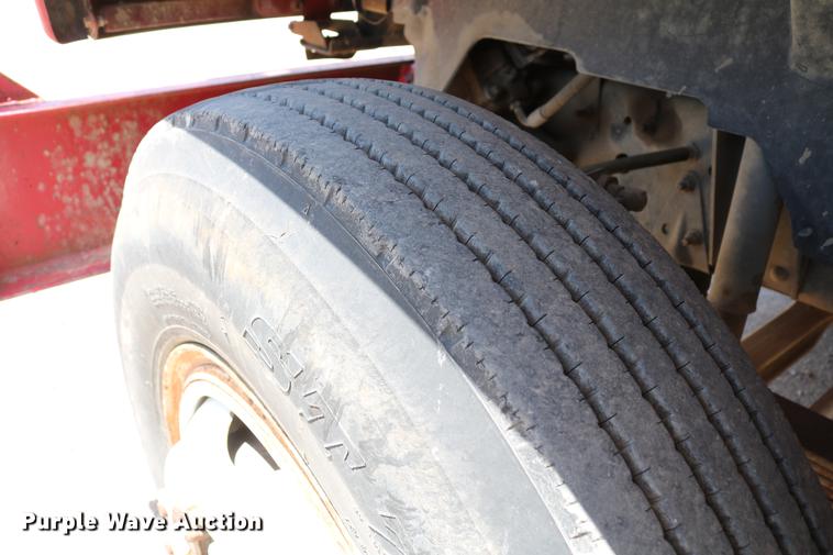 image for item DD4265 1997 GMC C7500 bucket truck