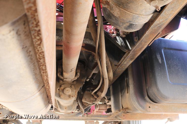 image for item DD4265 1997 GMC C7500 bucket truck