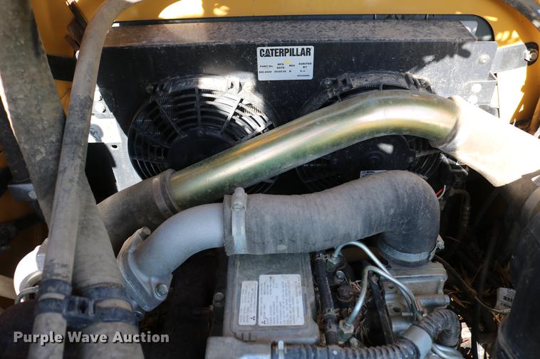 image for item DD4266 2010 Caterpillar 246C skid steer