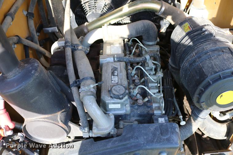 image for item DD4266 2010 Caterpillar 246C skid steer