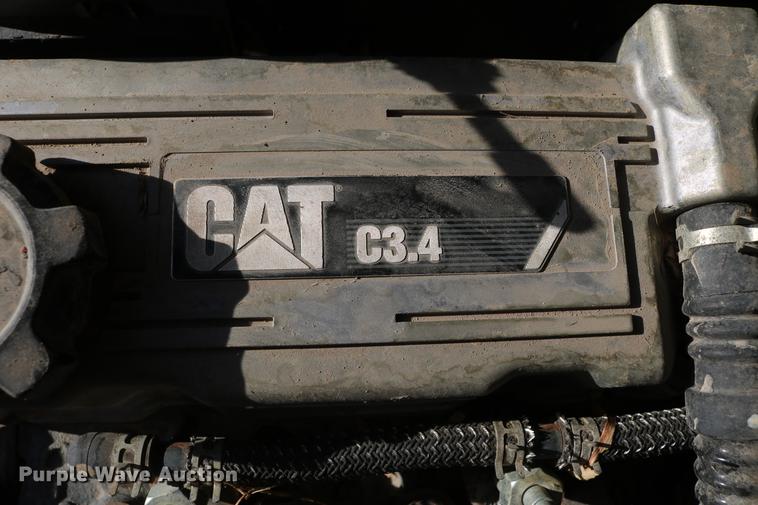 image for item DD4266 2010 Caterpillar 246C skid steer