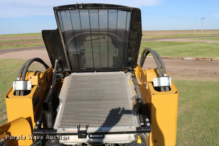 image for item DD4266 2010 Caterpillar 246C skid steer