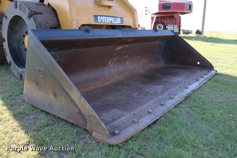 image for item DD4266 2010 Caterpillar 246C skid steer