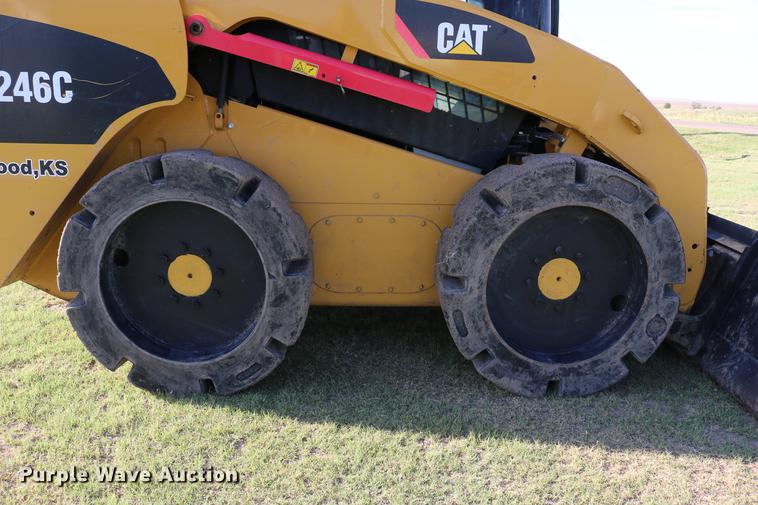 image for item DD4266 2010 Caterpillar 246C skid steer