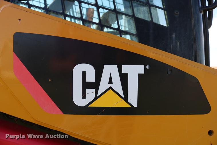 image for item DD4266 2010 Caterpillar 246C skid steer