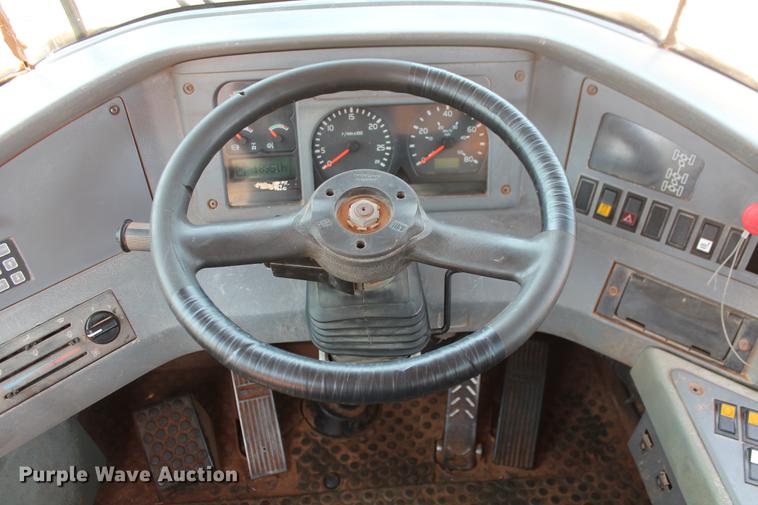 image for item DD4972 2004 Volvo A40D articulated haul truck