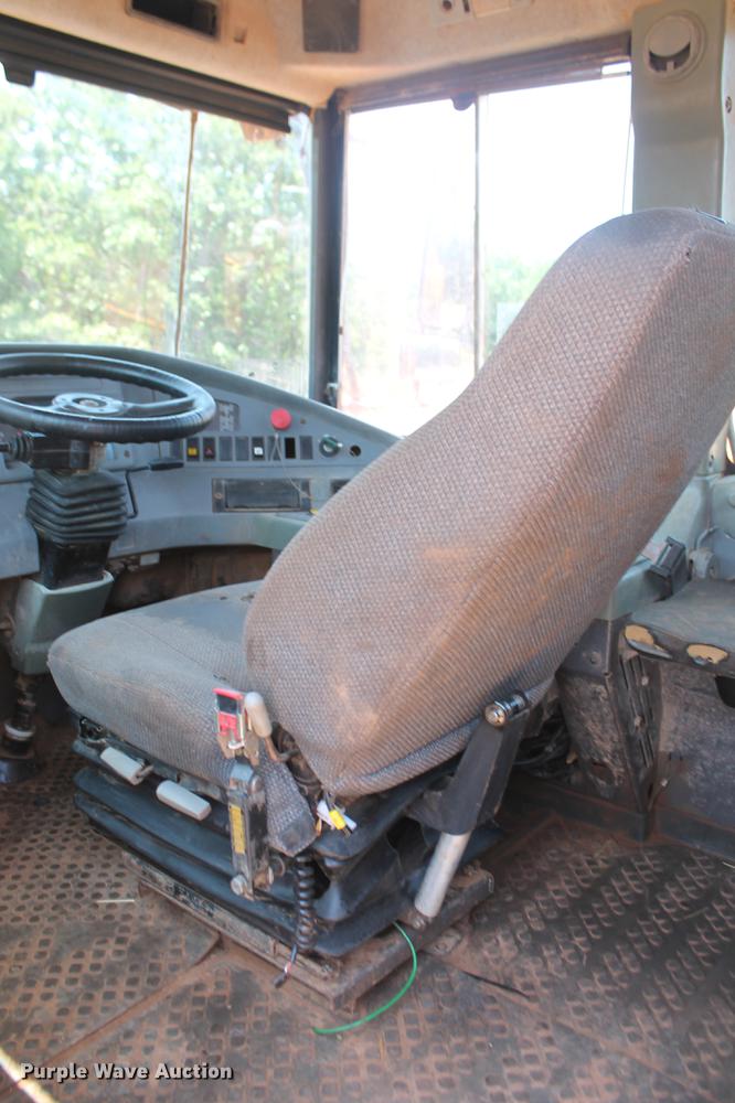 image for item DD4972 2004 Volvo A40D articulated haul truck