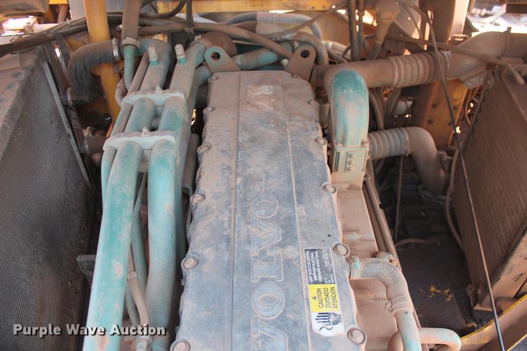 image for item DD4972 2004 Volvo A40D articulated haul truck