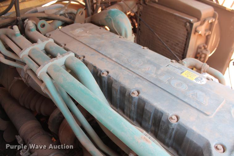 image for item DD4972 2004 Volvo A40D articulated haul truck