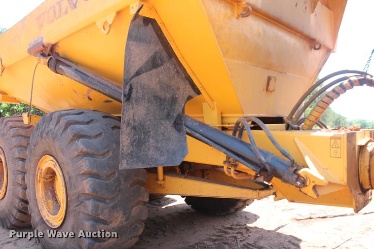 image for item DD4972 2004 Volvo A40D articulated haul truck