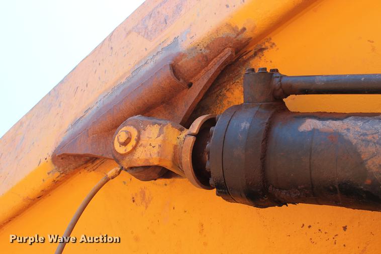 image for item DD4972 2004 Volvo A40D articulated haul truck