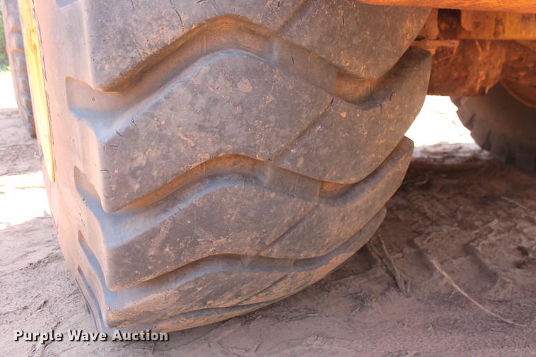 image for item DD4972 2004 Volvo A40D articulated haul truck