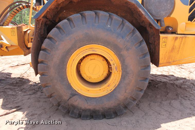 image for item DD4972 2004 Volvo A40D articulated haul truck