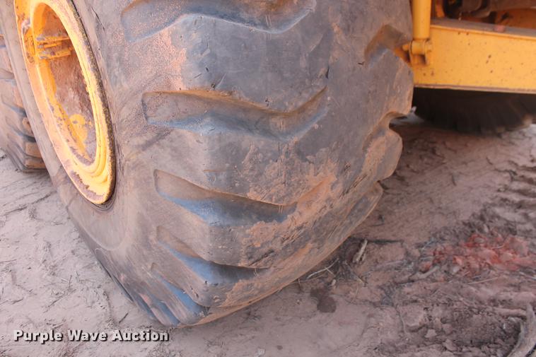 image for item DD4972 2004 Volvo A40D articulated haul truck