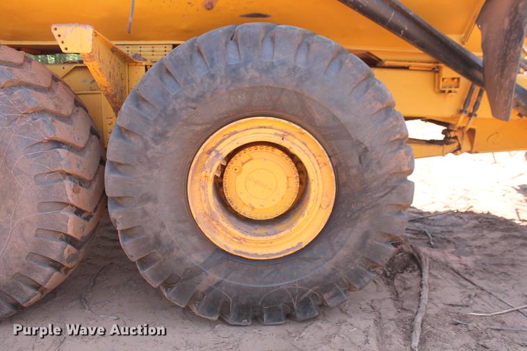 image for item DD4972 2004 Volvo A40D articulated haul truck