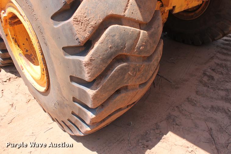 image for item DD4972 2004 Volvo A40D articulated haul truck