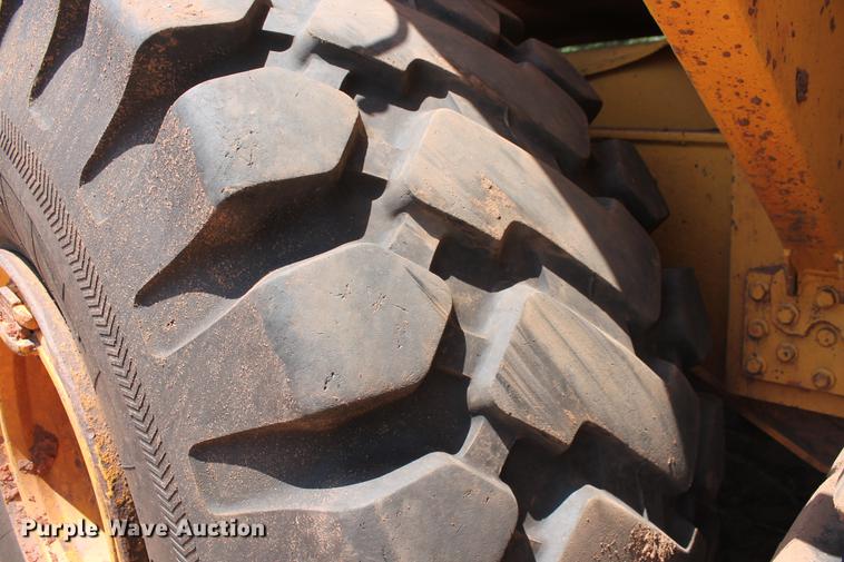 image for item DD4972 2004 Volvo A40D articulated haul truck