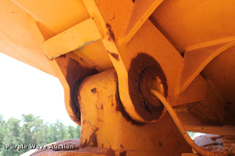 image for item DD4972 2004 Volvo A40D articulated haul truck